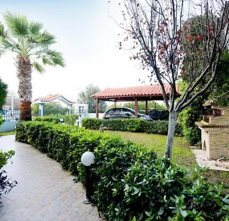 Elli Garden View - Spacious Fully Equipped *