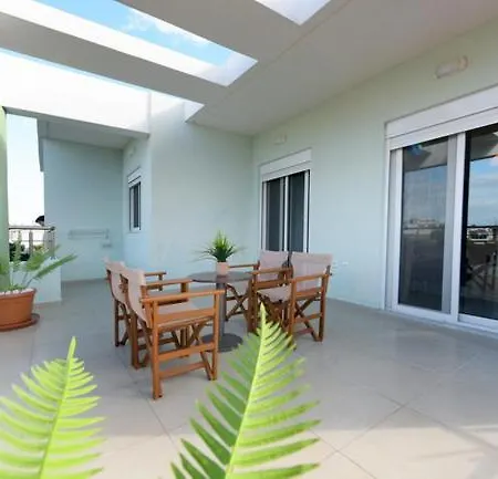 Elli Garden View - Spacious Fully Equipped * Kremastí