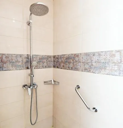 Elli Garden View - Spacious Fully Equipped Apartment