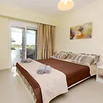 Elli Garden View - Spacious Fully Equipped Appartement
