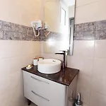 Elli Garden View - Spacious Fully Equipped *