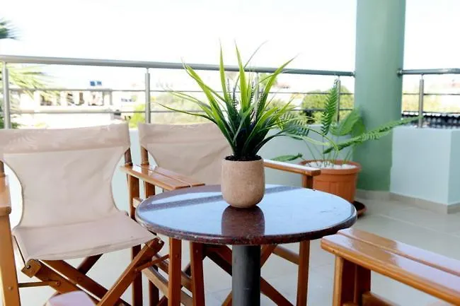 Elli Garden View - Spacious Fully Equipped Lägenhet Kremastí