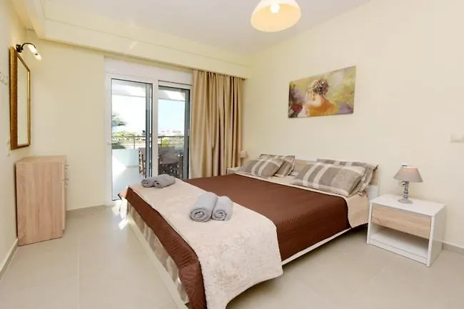 Elli Garden View - Spacious Fully Equipped Lägenhet